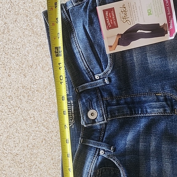 NWT Signature Levi Modern Boot Cut Simply Stretch Size 10L - Picture 3 of 11
